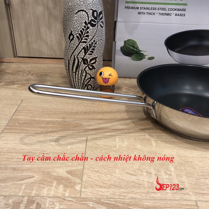 Chảo chống dính sâu lòng Faster 24cm, đáy từ 3 lớp dùng tốt cho cả món xào, rán