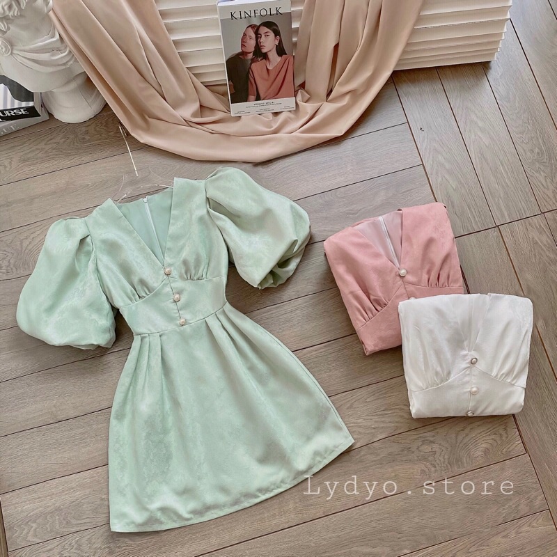 Váy gấm hoạ tiết chìm tay bồng | BigBuy360 - bigbuy360.vn