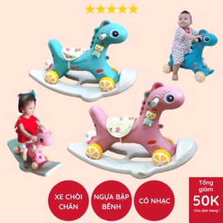 Ngựa bập bênh kết hợp chòi chân cho bé từ 1 đến 4 tuổi khung chắc chắn, bánh xe chạy bọn, tặng kèm đồ chơi phát nhạc,