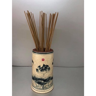 Ống để hương bằng gốm sứ men rạn cổ vẽ sen - đồ thờ tịnh phương