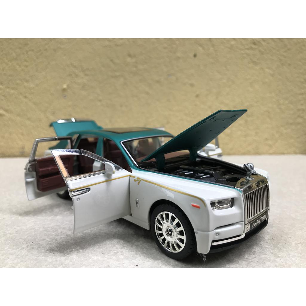 Mô hình xe Ô tô Rolls-Royce Phantom 2020 1:32