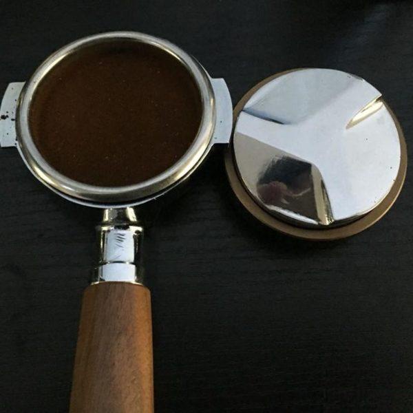 Tamper espresso nén bột cà phê thông minh | Đường kính 58mm | Tăng hiệu quả làm việc của barista