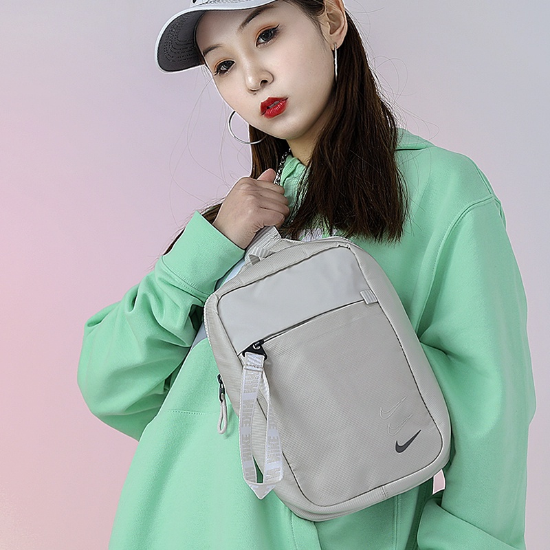 Túi Nike Đeo Ngực Size To - BA6144-010-104-630