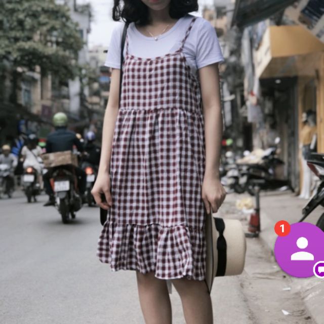 Set váy yếm kèm áo thun. Hàng quảng châu