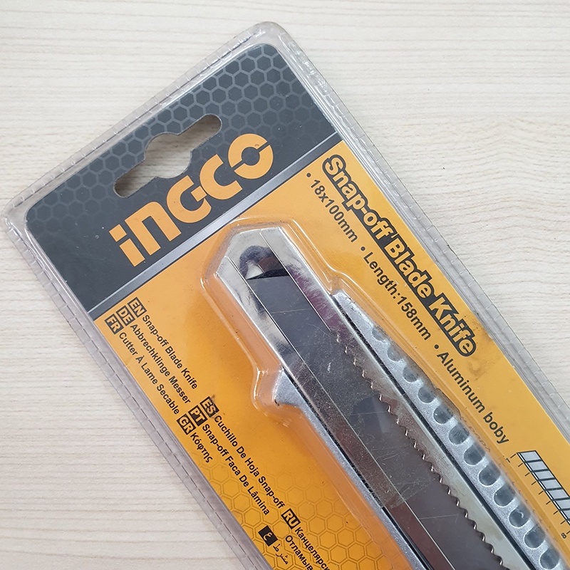 Dao rọc giấy thân nhôm siêu bền INGCO HKNS1807 61mm