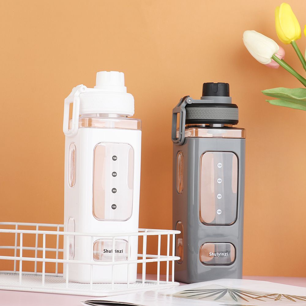 Bình Nước Thể Thao Bằng Nhựa Dung Tích 700/900ml Có Ống Hút Tiện Dụng