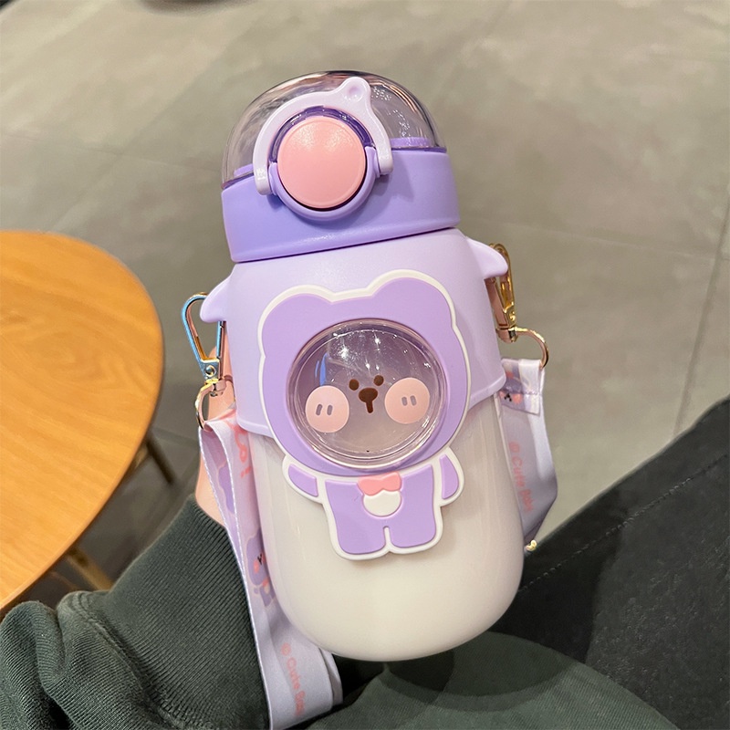 Bình nước nhựa dung tích lớn có ống hút hình gấu dễ thương cho bé vào mùa hè