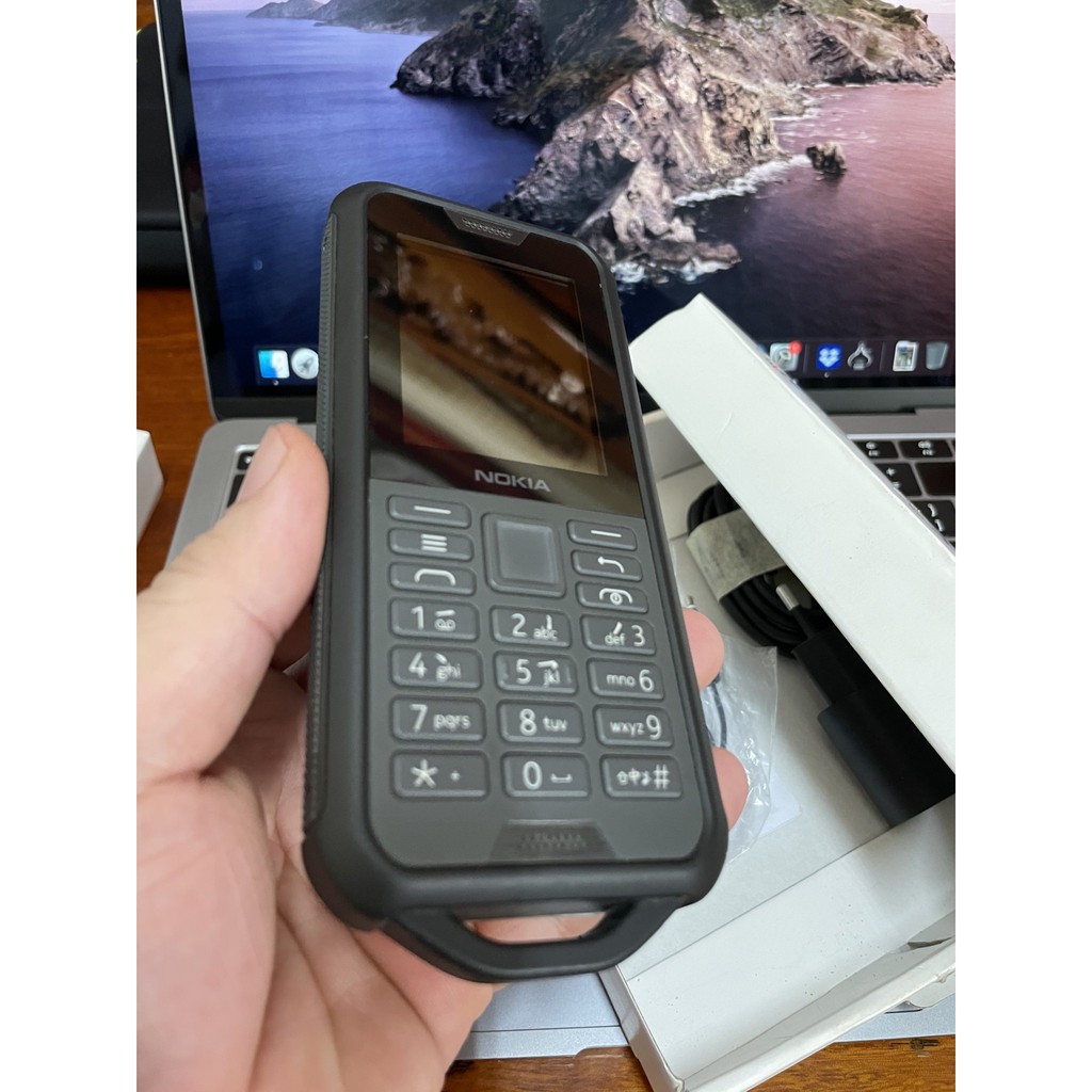 Điện thoại Nokia 800 Tough - Bền bỉ hoạt động ở bất kỳ đâu