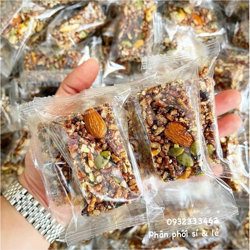 Thanh  gạo lứt mix hạt gạo lứt vị Chà Bông hoặc Rong biển