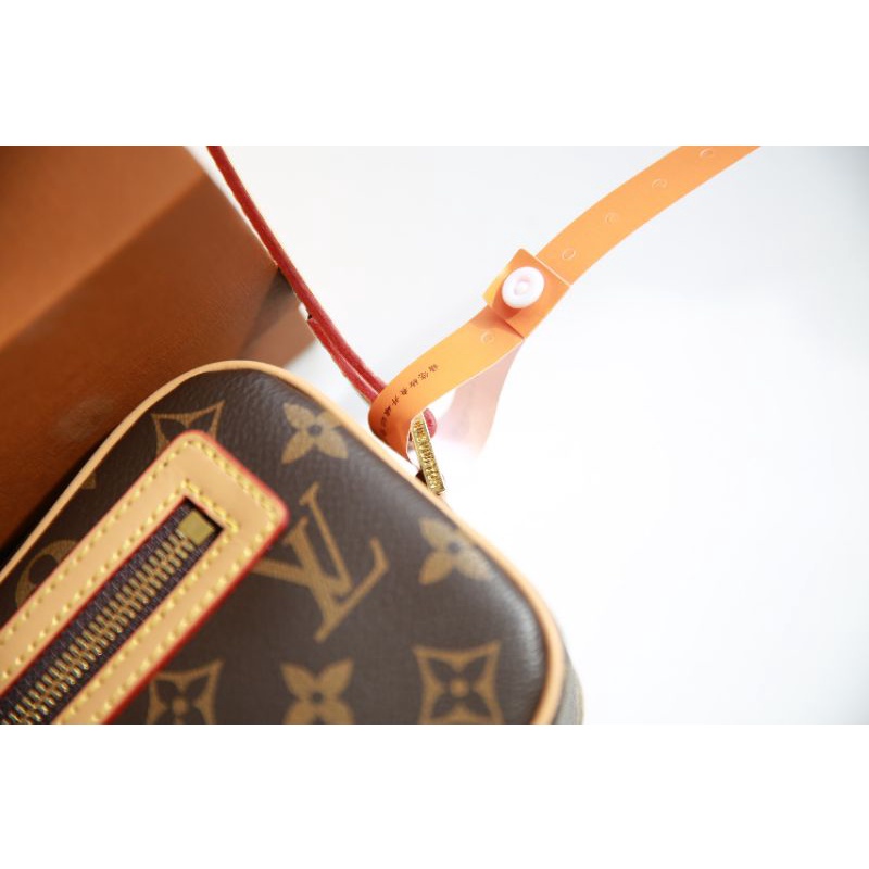 Túi LV (nam&amp;nữ) Pochette da thật mềm sz22cm phong cách cá tính fullbox vip cực đẹp