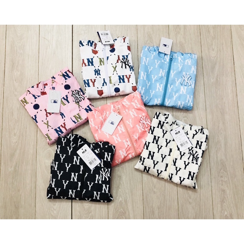 Áo khoác gió hoạ tiết MLB Tqxk