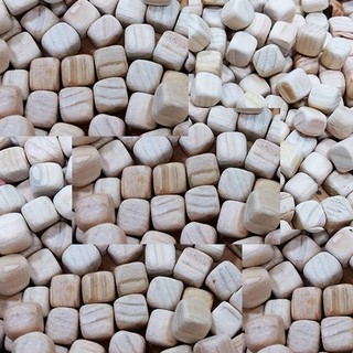 Hạt gỗ xúc cát (1kg)