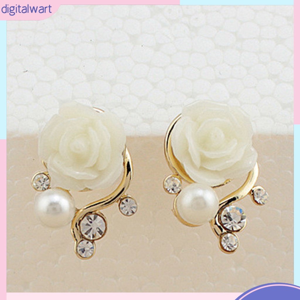 Cặp khuyên tai thiết kế hình hoa hồng đính đá và ngọc trai giả sang trọng dành cho nữ