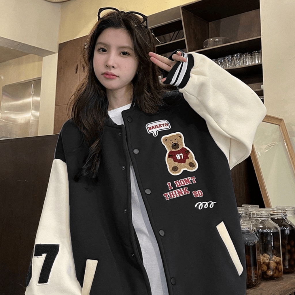 Áo Khoác Nỉ Bomber Nữ Gấu Nâu 87 Nút Bấm Phối Tay Khác Màu Kiểu Dáng Bóng Chày Form Rộng Mặc Hợp 4 Mùa Thoải Mái [NEW UN