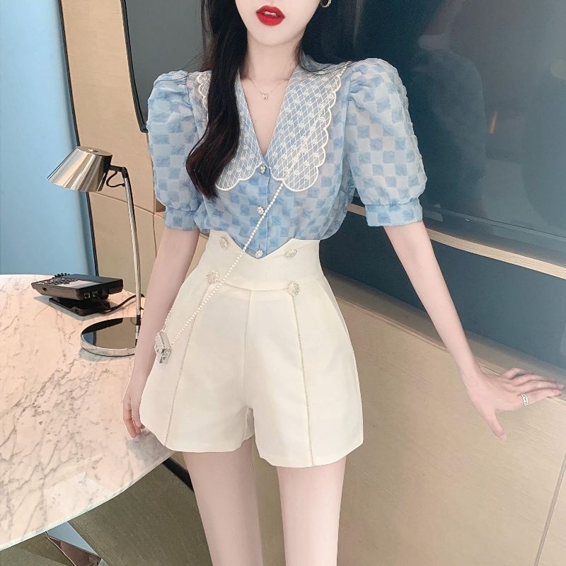 Áo Sơ Mi Ngắn Tay Cổ Búp Bê Phối Ren Đính Nút Ngọc Trai Thời Trang Mùa Hè Cho Nữ