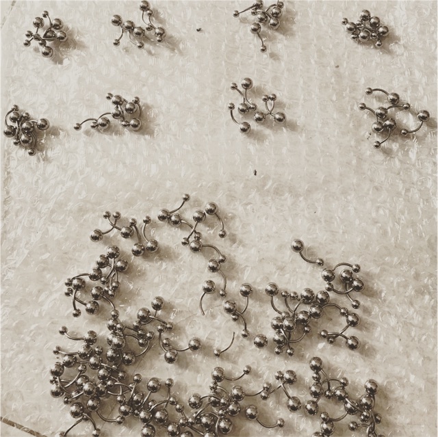 Khuyên rốn inox cơ bản