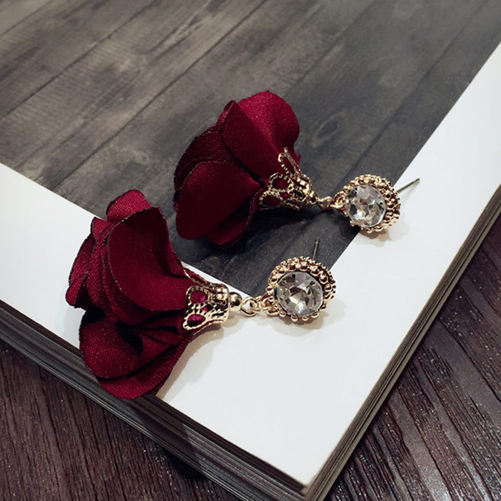 Đôi Bông Tai Dáng Rơi Họa Tiết Hoa Đính Đá Thời Trang Cho Nữ