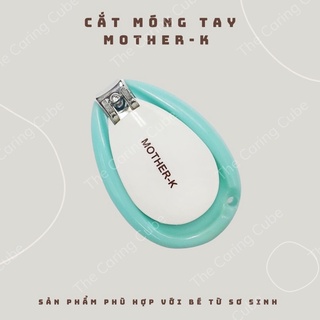 Cắt móng tay sơ sinh mother K