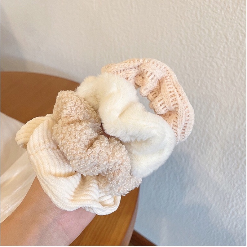 Dây buộc tóc Scrunchies tone be trắng Vintage