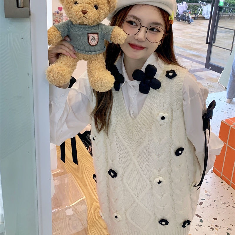 Áo khoác vest dệt kim cổ chữ V thêu hoa thời trang Nhật Bản dễ thương | BigBuy360 - bigbuy360.vn