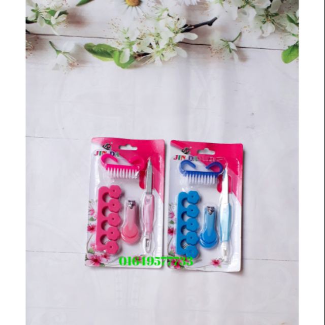 Bộ bấm móng tay 4 chi tiết cho bé ( sỉ, lẻ) 1