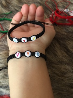 Vòng chỉ đỏ mix tên 4 cái