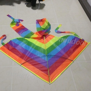 Diều đuôi dài màu cầu vồng độc đáo cho bé
