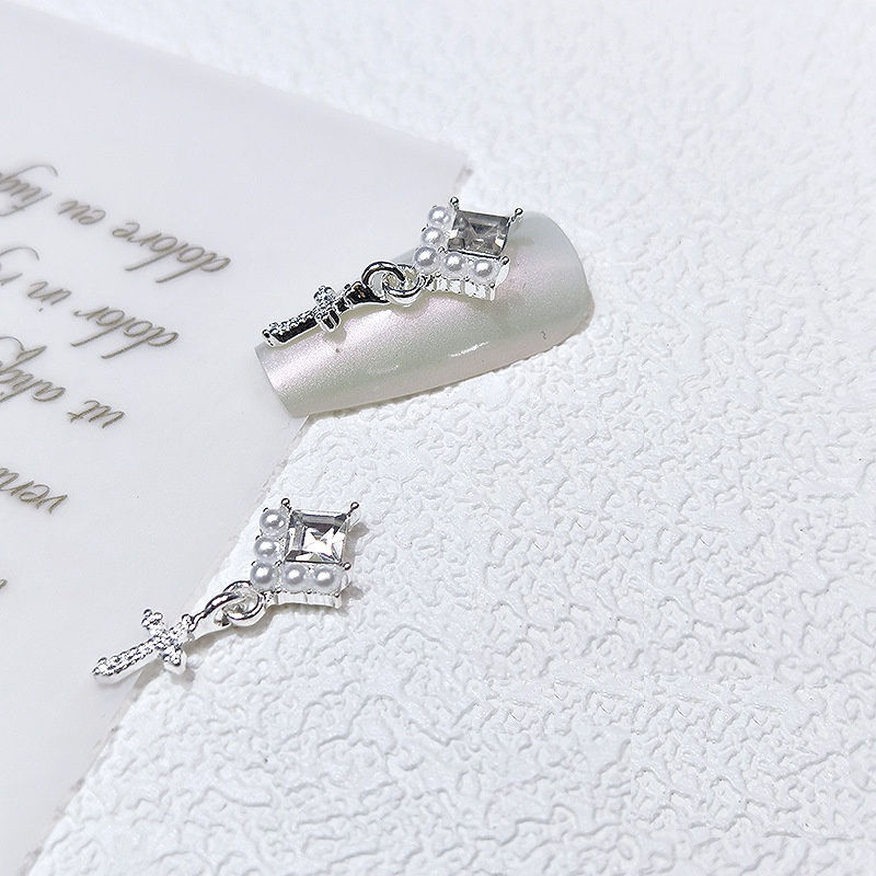 charm trang trí nail mã mới