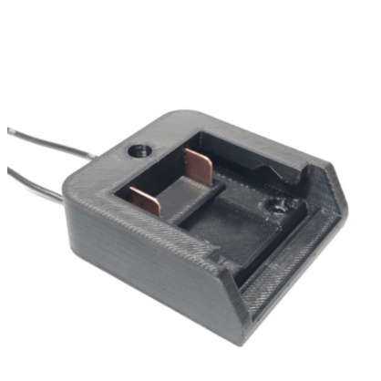 Đế lấy nguồn từ pin dewalt 10.8v/ 12v.