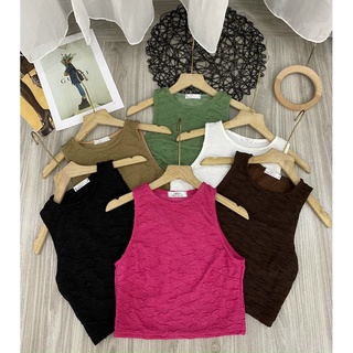 Áo sát nách in hoa hồng nổi