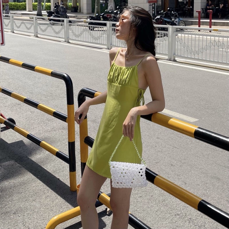 Đầm hai dây lụa dáng chữ A buộc nơ hai bên