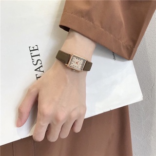 Đồng hồ nữ doukou ulzzang (có sẵn)