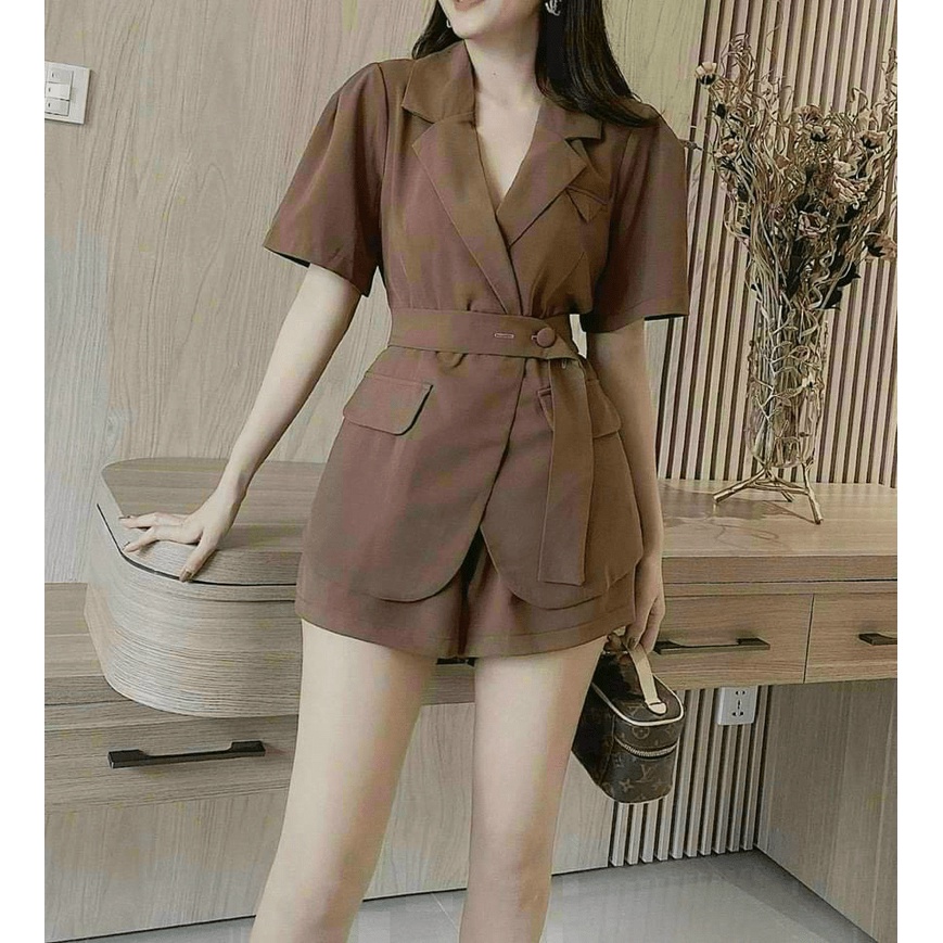 Sét Bộ 2 Món Cổ Vest Chùm Mông Có Dây Cài Eo Kết Hợp Quần Đùi Đẹp Chất Tuyết Mưa Mềm Co Giãn Tốt Mặc Thoải Mái [NEW UNIS