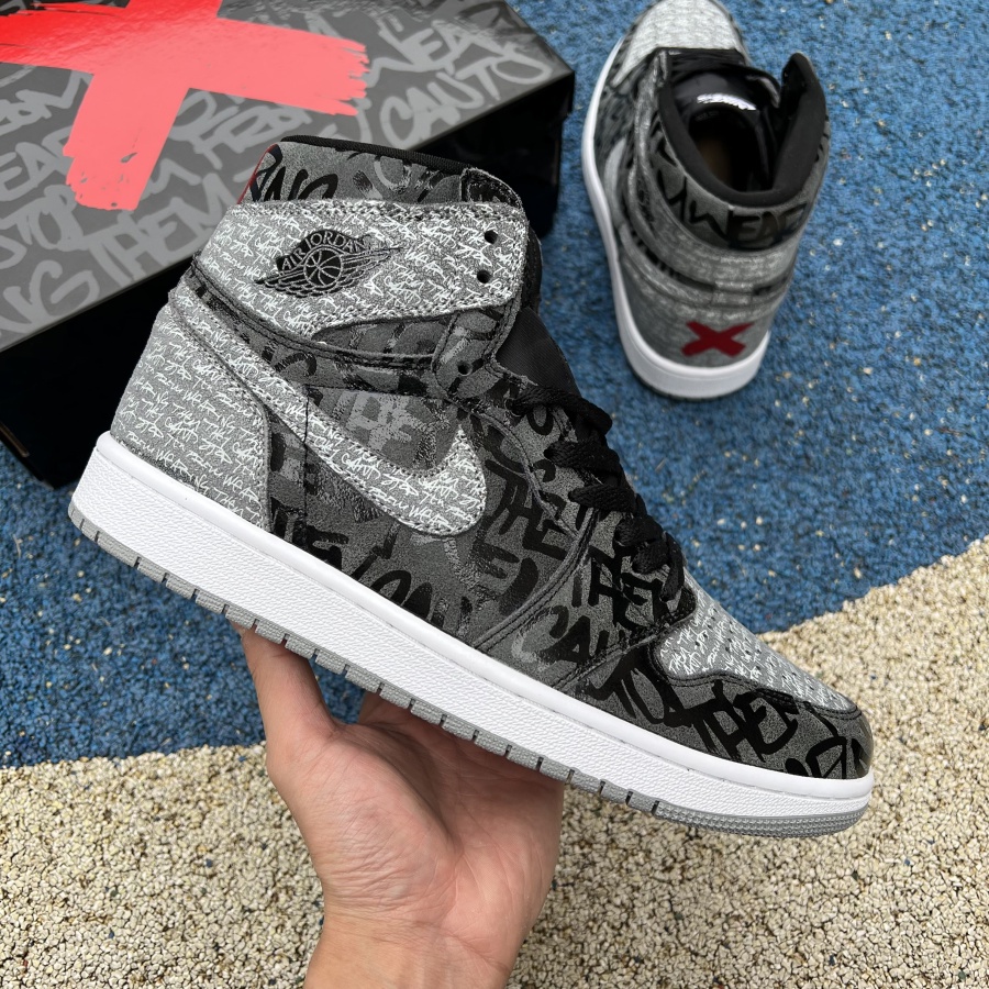 Hàng Có Sẵn Giày Bóng Rổ AJ1 high OG rebelone Màu Đen Xám AJ1 555088- 036 LTKR