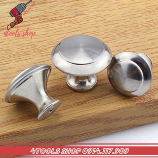 Núm nắm tủ màu trắng bạc