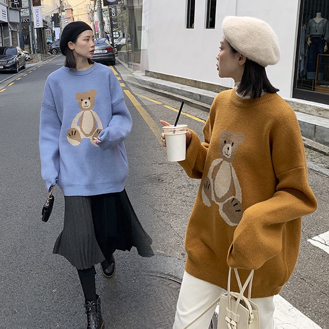Áo sweater dệt kim dáng rộng in hình gấu hoạt hình phong cách Hàn Quốc