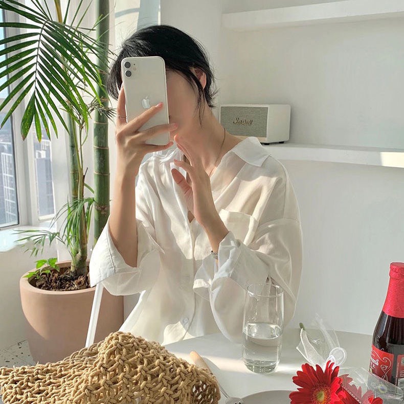 Áo sơ mi dài tay vạt bầu dáng rộng tông màu pastel