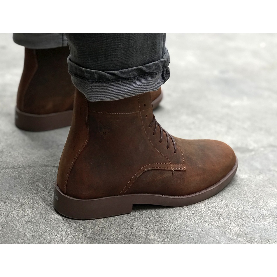 Giày cao cổ nam Desert Plain Boots MAD Brown da bò sáp ngựa điên cao cấp phong cách bụi bặm chính hãng