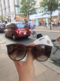 Kính Primark