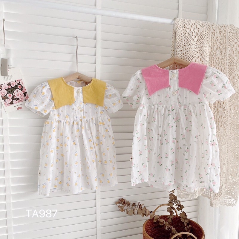 Váy hoa nhí cổ phối yếm cho bé gái