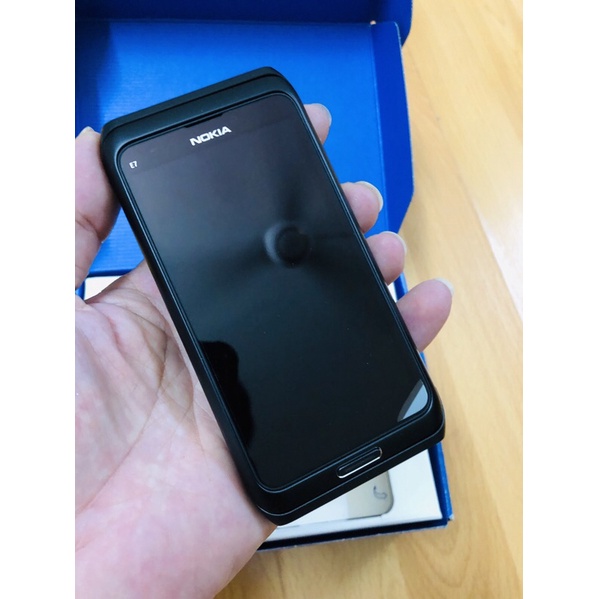 Điện thoại Nokia E7 nguyên hộp
