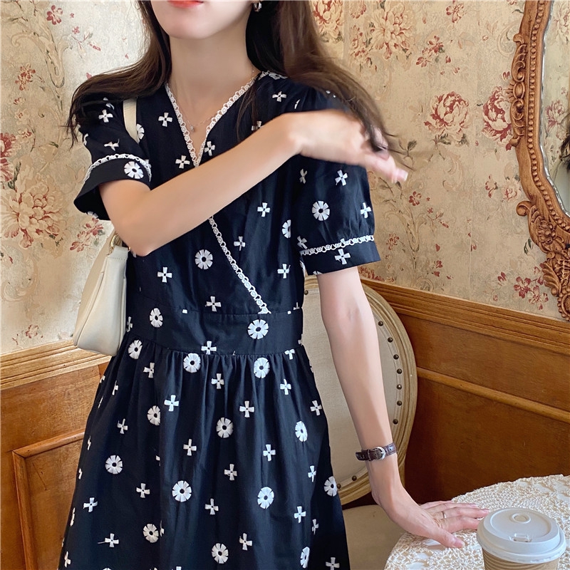 Đầm Tay Phồng In Hoa Thiết Kế Cổ Chữ V Xinh Xắn 35712