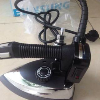 Bàn ủi hơi nước