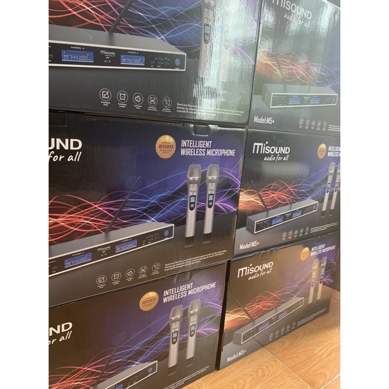 Micro không dây MISOUND M5+ với đầy đủ tính năng chống hú tự ngắt gia tốc rơi thiết kế hiện đại