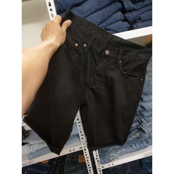 Quần levi's short màu đen