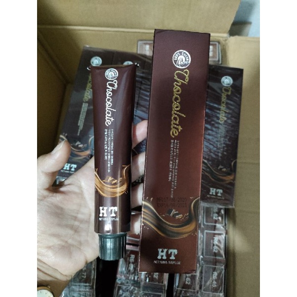 Mầu nhuộm cân bằng phủ bạc chocolate hương thơm phủ bạc tốt. chỉ cần pha mầu và oxi và nhuộm.mùi thơm cafe