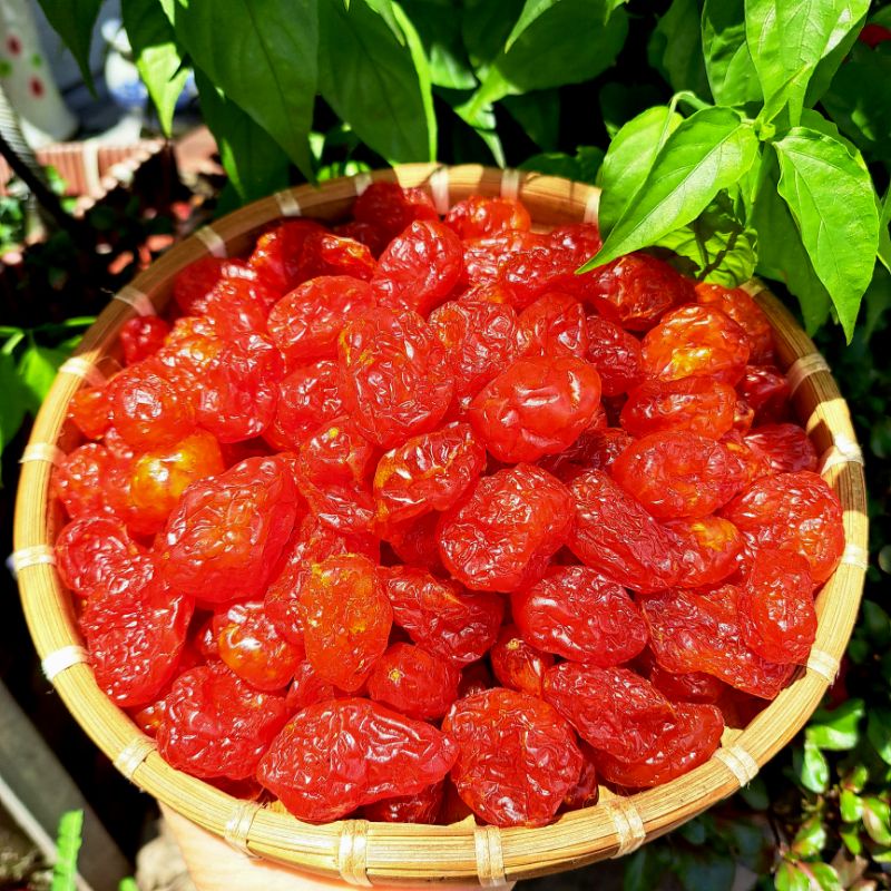 Mứt Cà Chua Bi Sấy Dẻo Hũ 500gr - Đặc Sản Đà Lạt ( Hàng Loại 1 )