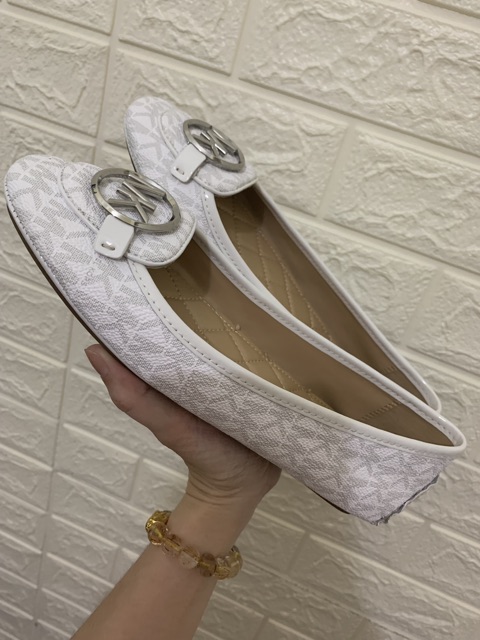 Giầy MK trắng logo size 7 ~38