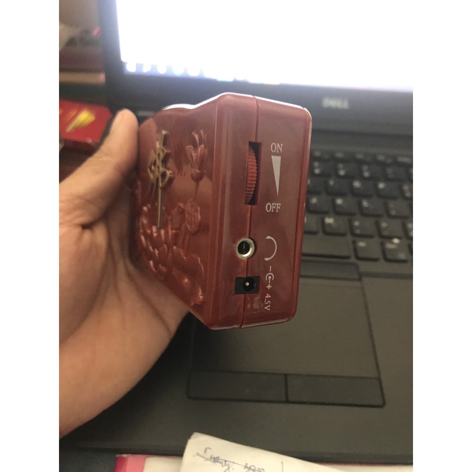 Loa phát kinh phật 8 bài có sẵn kèm adapter xài 3 pin
