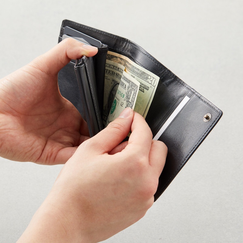 Muji Ví Gấp Làm 3 Da Thuộc Thảo Mộc Ý